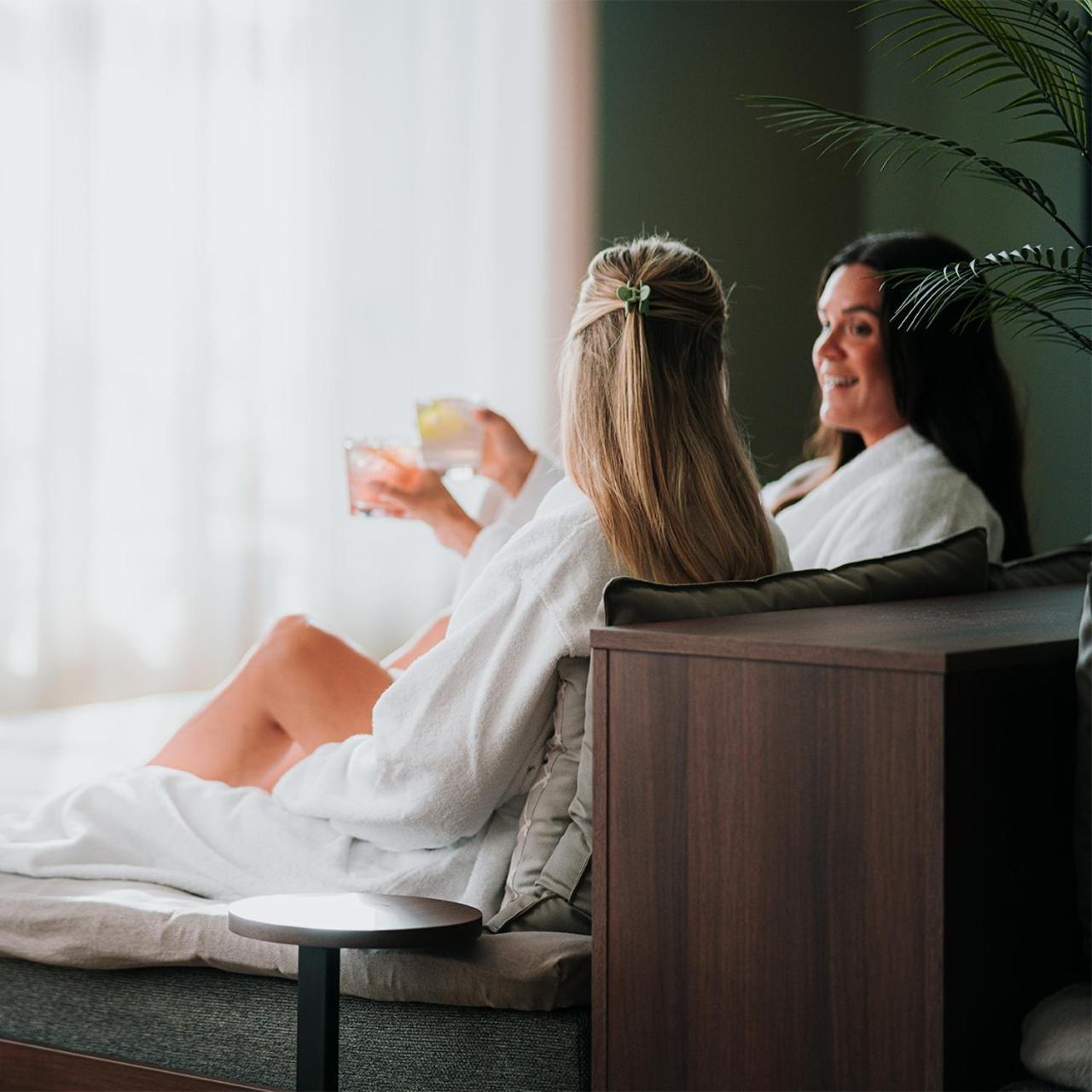 Sunlight Hotel Conference & Spa ニュヒェーピング エクステリア 写真